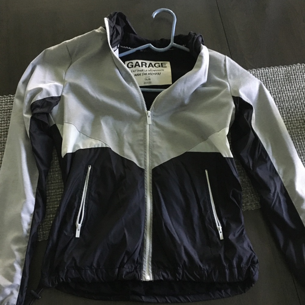 gray/black windbreaker from Garage, size XS